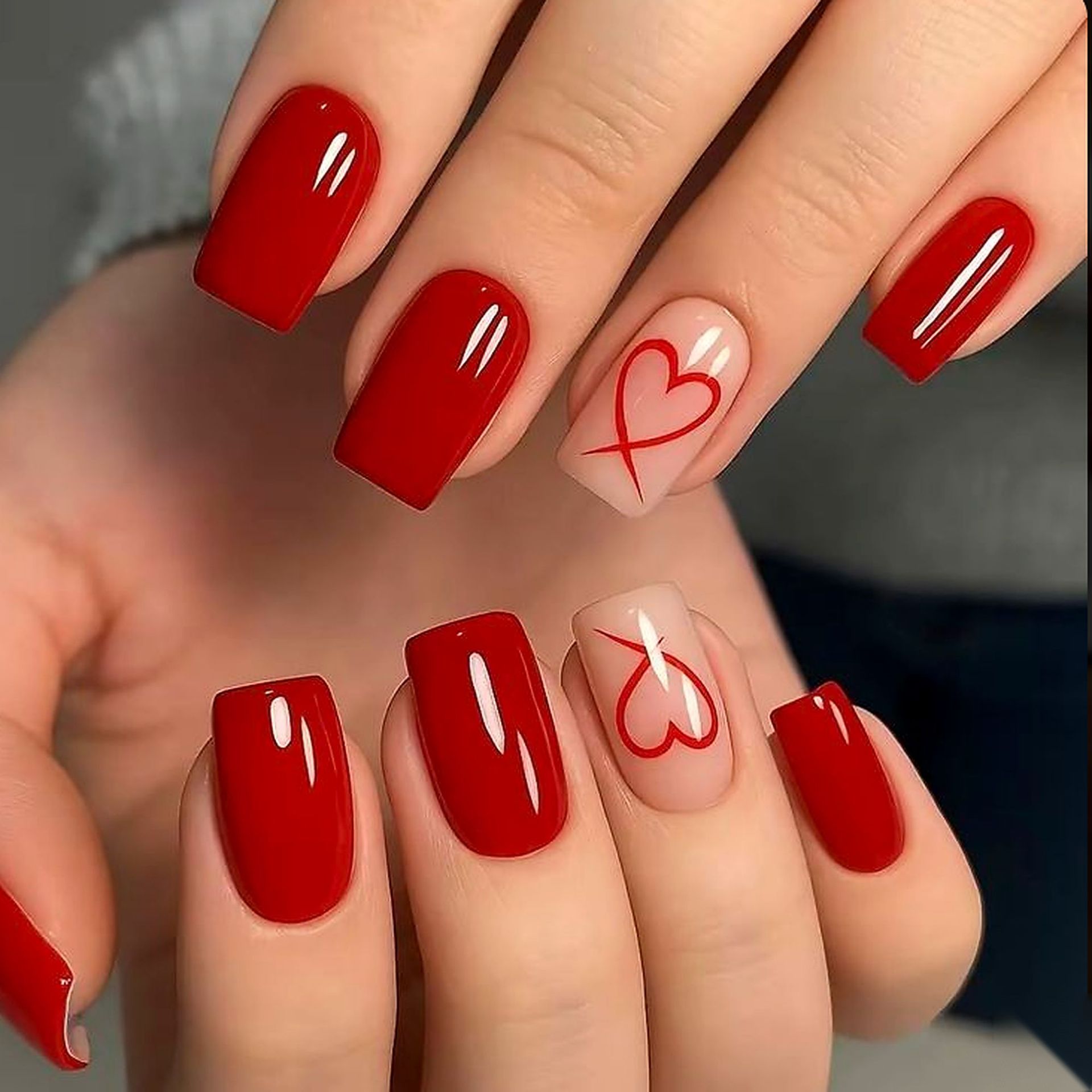 Nail Art Valentines Day - 24 قطعة من الأظافر الاصطناعية القصيرة