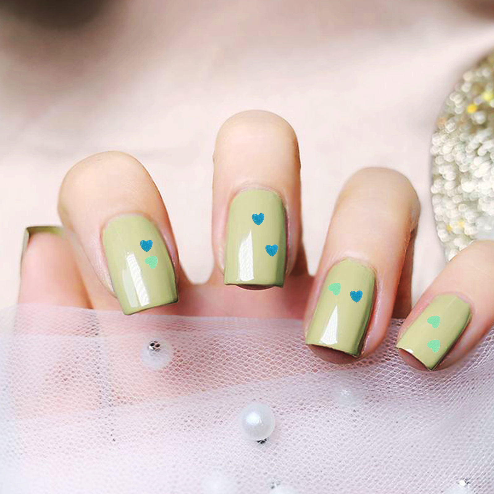 مجموعة واحدة من الترتر اللامع  - مراجعة Nail Art Valentines Day وسعره